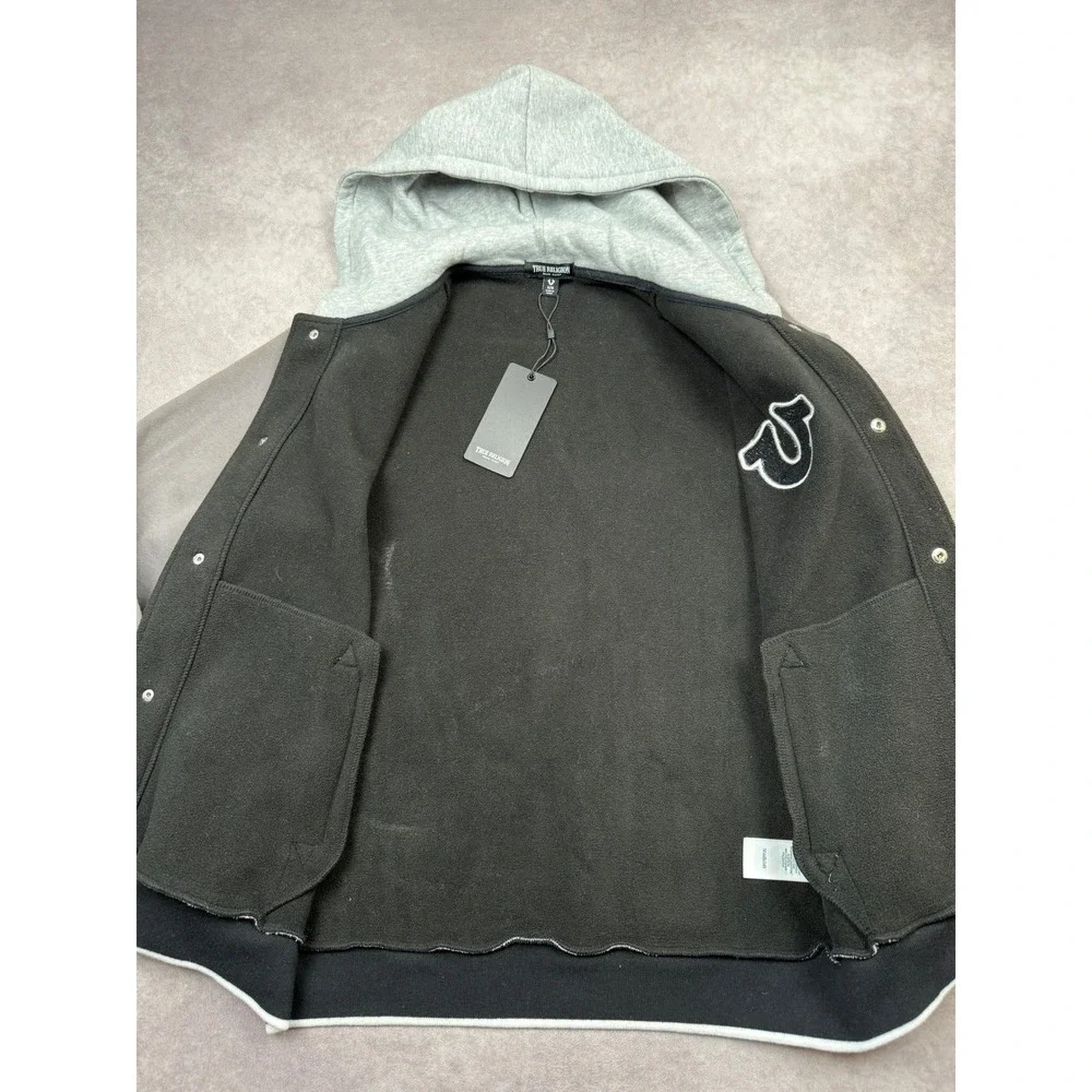 NWT True Religion Men M Varsity Fleece Hood Jacket‎ Black Gray Horseshoe Snap